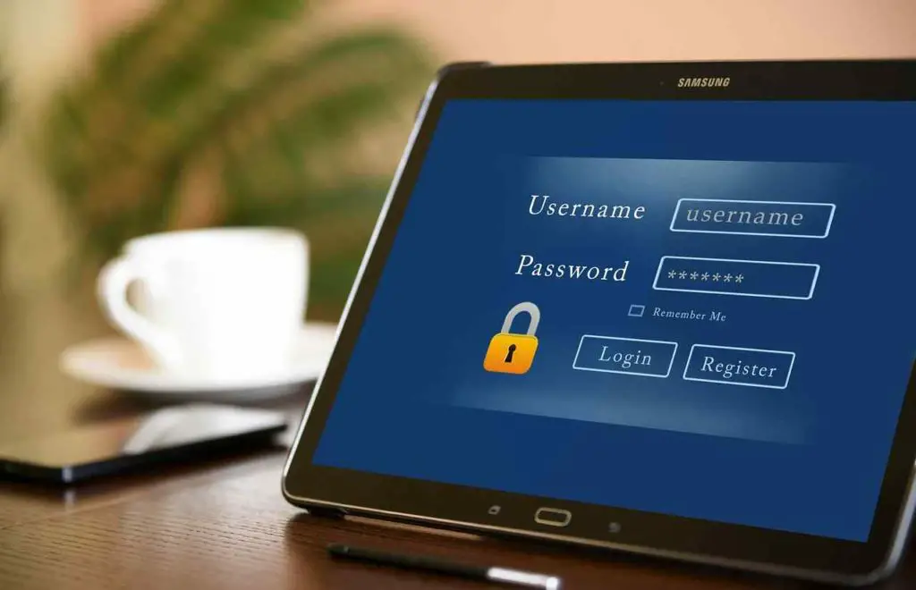 how to choose a password manager