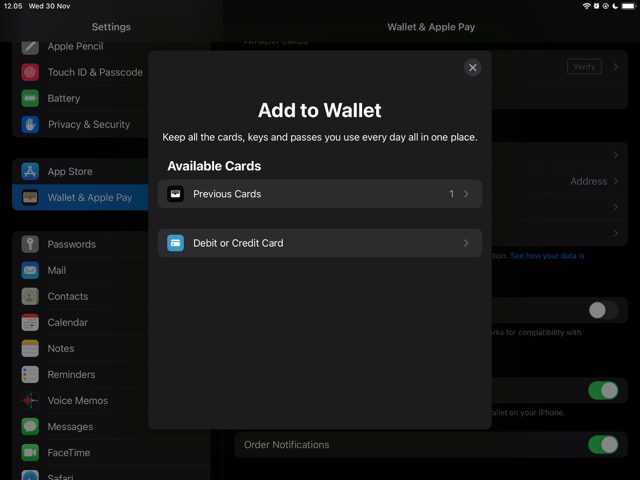 لقطة شاشة توضح كيفية إضافة بطاقة ائتمان أو خصم على ipad