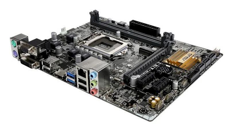 اللوحة الأم micro-ATX