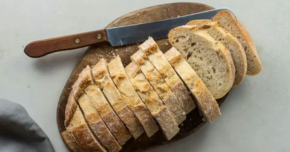 هذه هي الطريقة الصحيحة لسن سكين الخبز