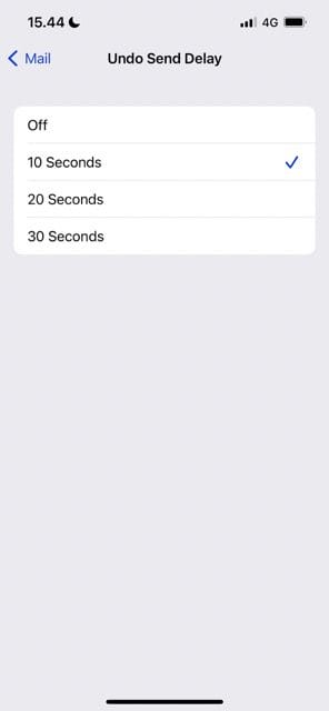لقطة شاشة توضح كيفية التراجع عن تأخير إرسال الخيارات على iOS