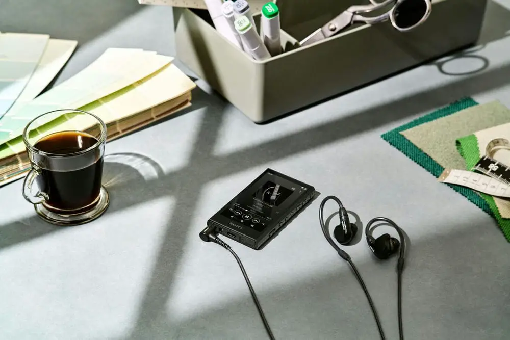 Sony Walkman: Enhanced audio quality with DSD support and 24-bit/96-kHz resolution