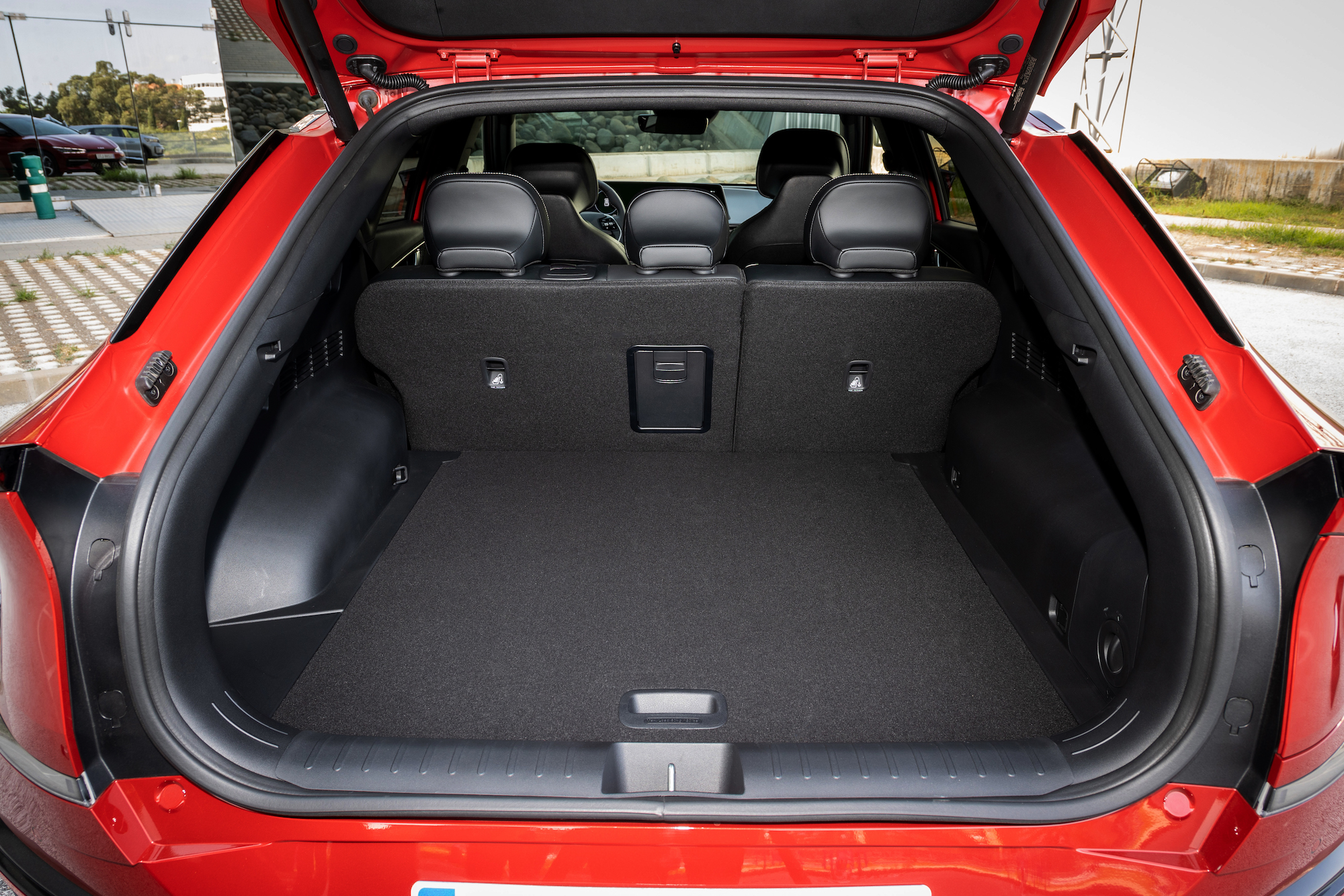 Hyundai Ioniq 6 vs. Kia EV6: Which is the Best Electric Car? 88 Kia EV6