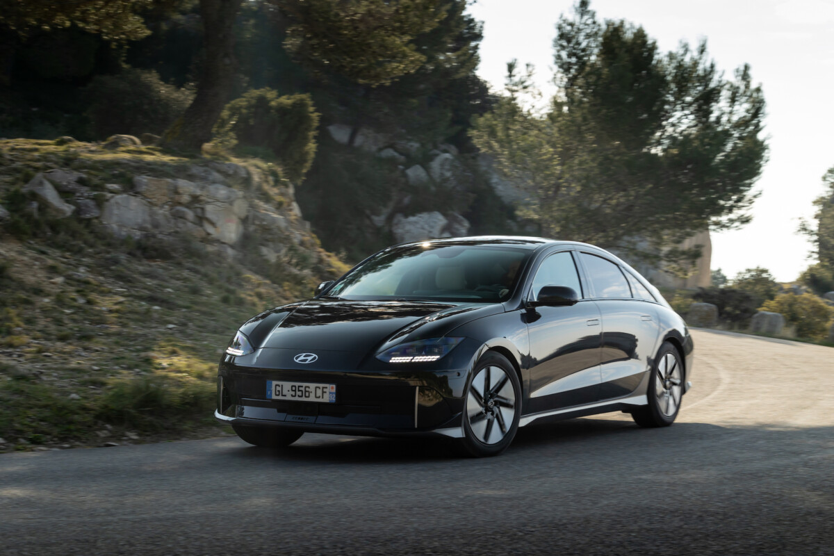 Hyundai Ioniq 6 vs. Kia EV6: Which is the Best Electric Car? 101 hyundai ioniq 6 16 Hyundai Ioniq 6 vs. Kia EV6: Which is the Best Electric Car?