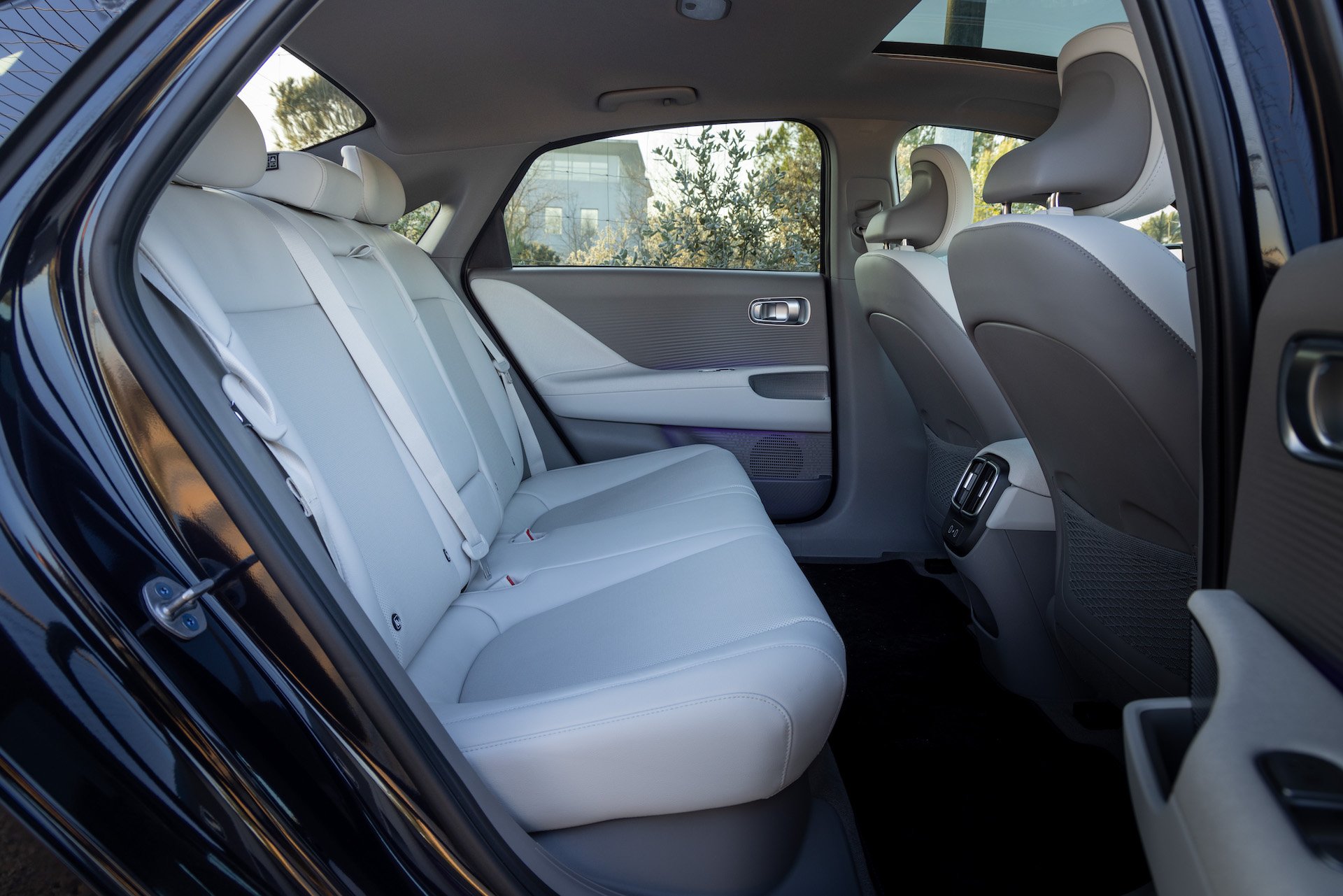 Hyundai Ioniq 6 vs. Kia EV6: Which is the Best Electric Car? 82 Hyundai Ioniq 6 // Source : Clément Choulot pour GoStart.Biz