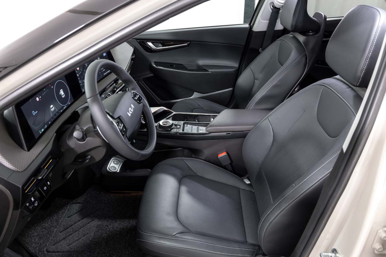 Hyundai Ioniq 6 vs. Kia EV6: Which is the Best Electric Car? 84 kia-ev6-24