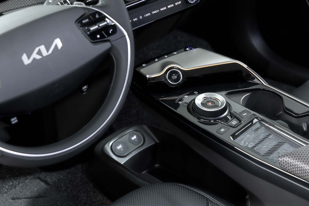 Hyundai Ioniq 6 vs. Kia EV6: Which is the Best Electric Car? 85 kia-ev6-25