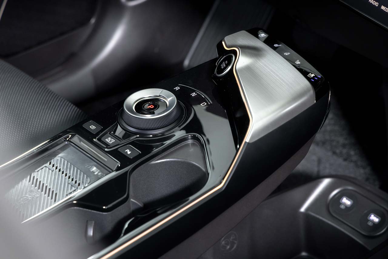 Hyundai Ioniq 6 vs. Kia EV6: Which is the Best Electric Car? 86 kia-ev6-27