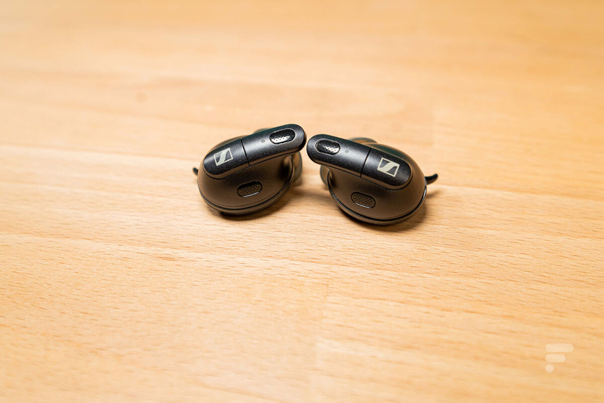 Sennheiser Conversation Clear Plus Review: Wireless Earbuds 33 Les micros des Sennheiser Conversation Clear Plus