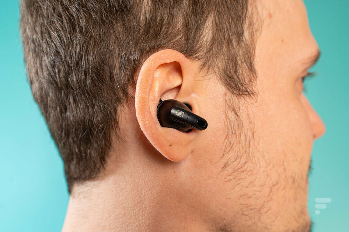 Sennheiser Conversation Clear Plus Review: Wireless Earbuds 26 Les Sennheiser Conversation Clear Plus ressemblent à des écouteurs classiques