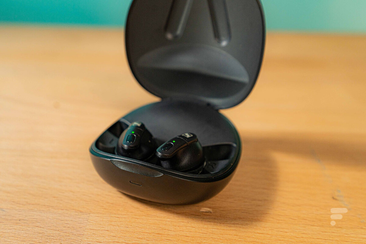 Sennheiser Conversation Clear Plus Review: Wireless Earbuds 29 Les Sennheiser Conversation Clear Plus dans leur boîtier