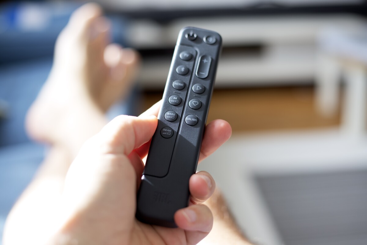 JBL Bar 1300X Test & Review: Powerful Dolby Atmos Soundbar 34 Test JBL Bar 1300X - Remote Control