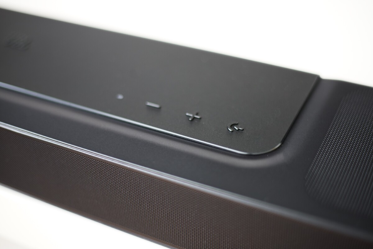 JBL Bar 1300X Test & Review: Powerful Dolby Atmos Soundbar 24 JBL Bar 1300X - Buttons